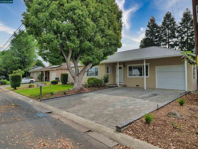 1260 Apple Drive, Concord, CA 94518
