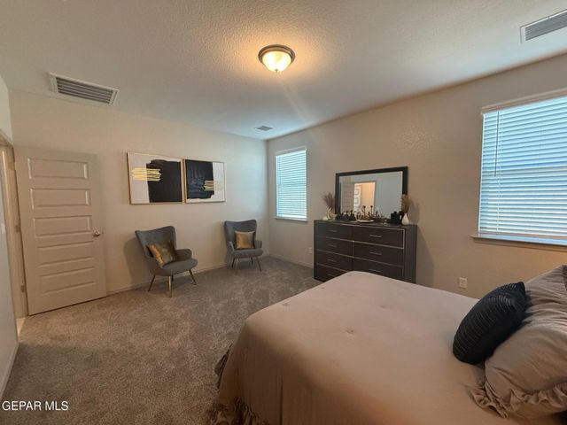 10721 Bill Bates Street, El Paso, TX 79924