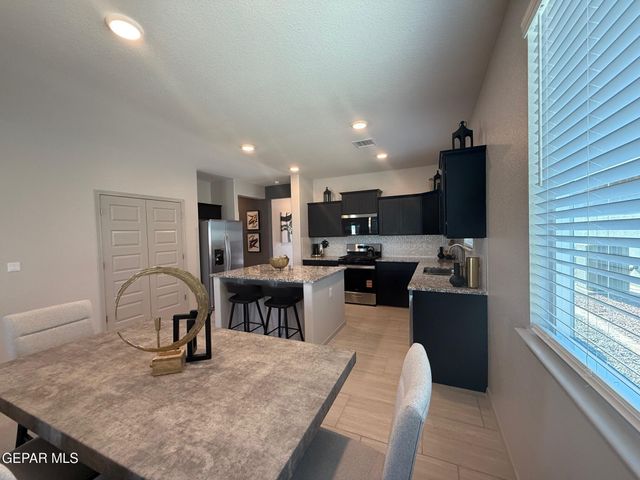 10721 Bill Bates Street, El Paso, TX 79924