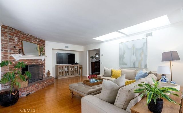 2112 Dover Drive, Newport Beach, CA 92660