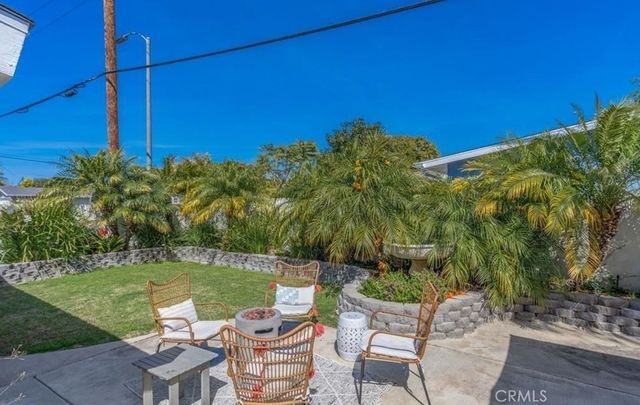 2112 Dover Drive, Newport Beach, CA 92660