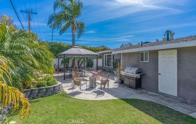 2112 Dover Drive, Newport Beach, CA 92660