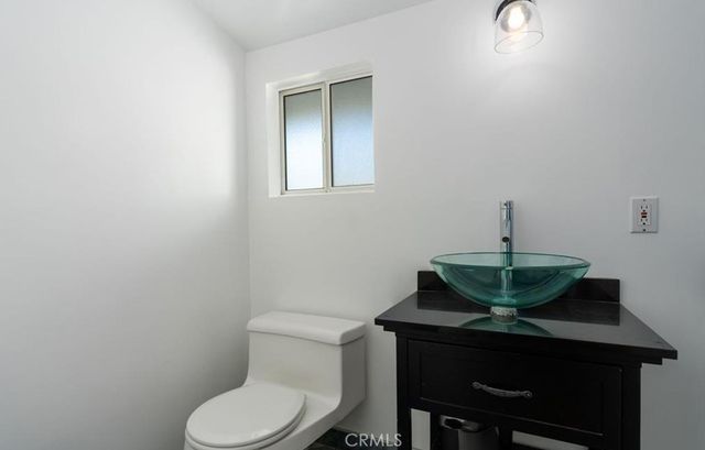 2112 Dover Drive, Newport Beach, CA 92660