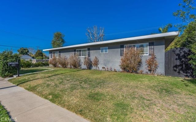 2112 Dover Drive, Newport Beach, CA 92660