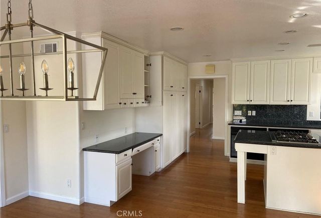 2112 Dover Drive, Newport Beach, CA 92660