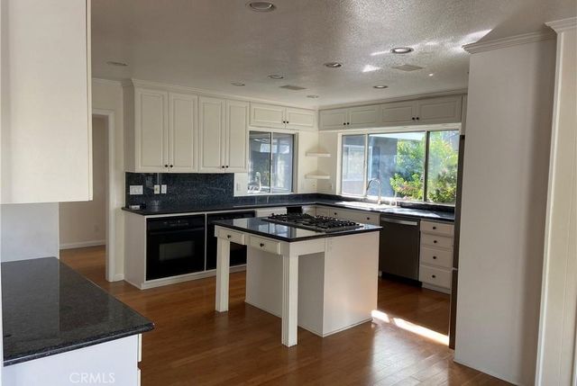 2112 Dover Drive, Newport Beach, CA 92660