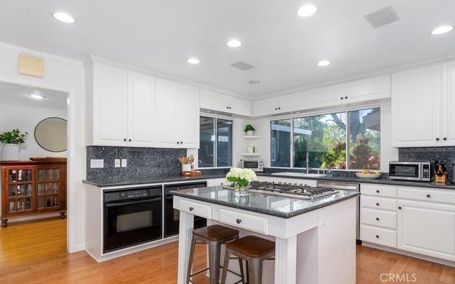 2112 Dover Drive, Newport Beach, CA 92660
