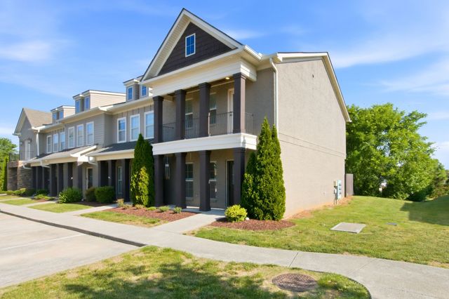 3111 Blue Sky Dr, Murfreesboro, TN 37130
