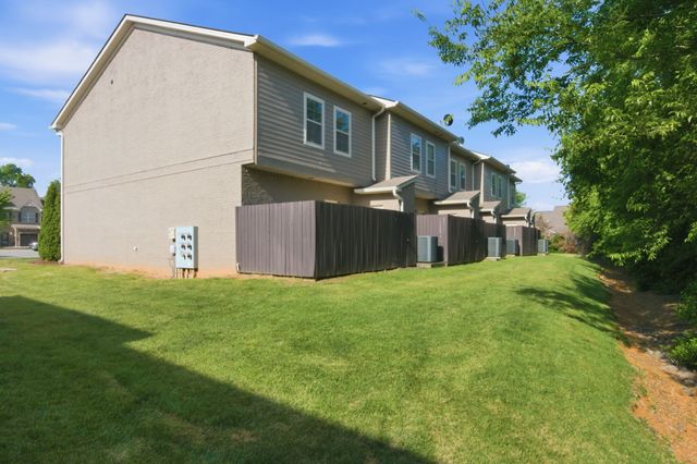 3111 Blue Sky Dr, Murfreesboro, TN 37130