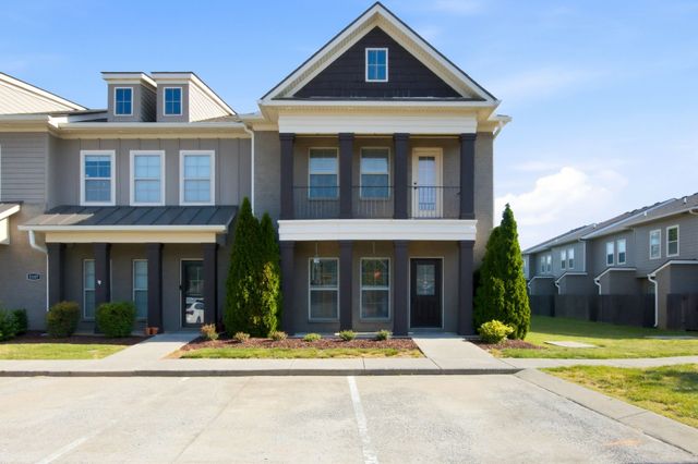 3111 Blue Sky Dr, Murfreesboro, TN 37130