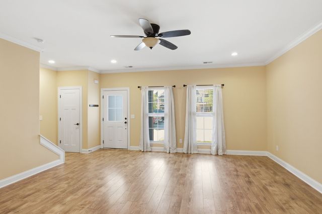 3111 Blue Sky Dr, Murfreesboro, TN 37130