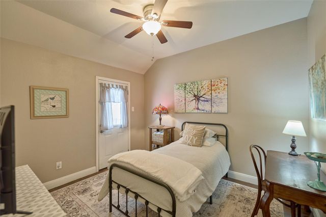 24511 Emerald Pool Falls Drive, Tomball, TX 77375