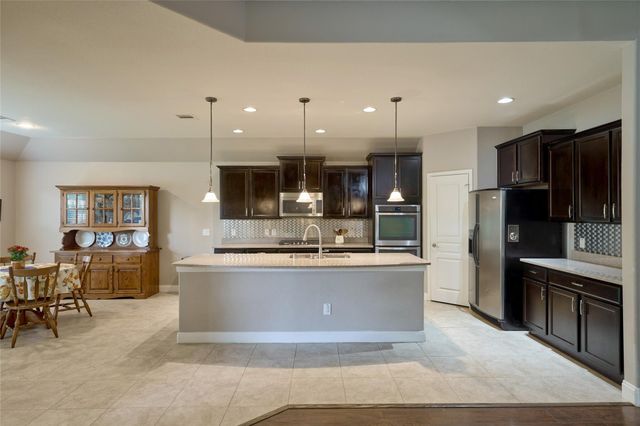 24511 Emerald Pool Falls Drive, Tomball, TX 77375