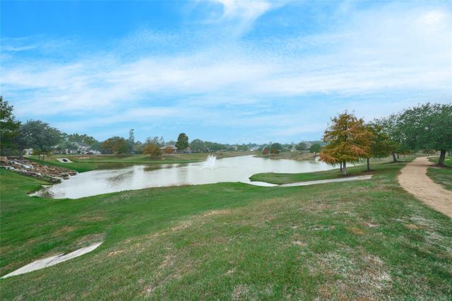 24511 Emerald Pool Falls Drive, Tomball, TX 77375