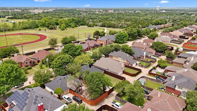 1040 Essex Drive, Cedar Hill, TX 75104