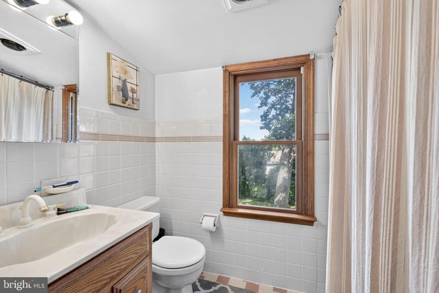 618 GARFIELD AVE, Glenside, PA 19038