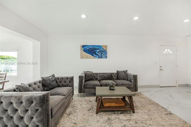 3621 SW 35th St, West Park, FL 33023