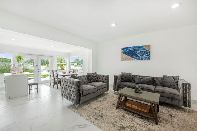 3621 SW 35th St, West Park, FL 33023