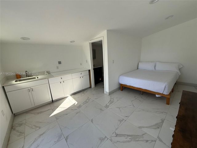 3621 SW 35th St, West Park, FL 33023