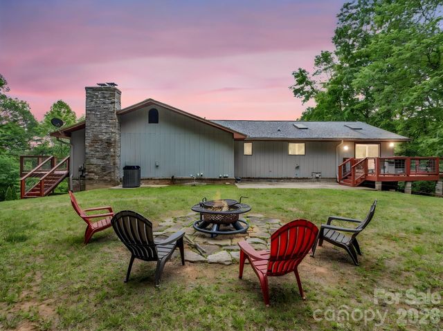 656 Cashiers Valley Road, Brevard, NC 28712