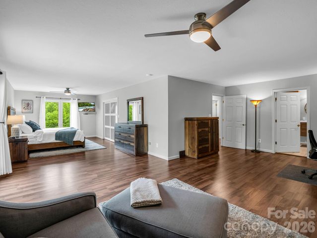 656 Cashiers Valley Road, Brevard, NC 28712