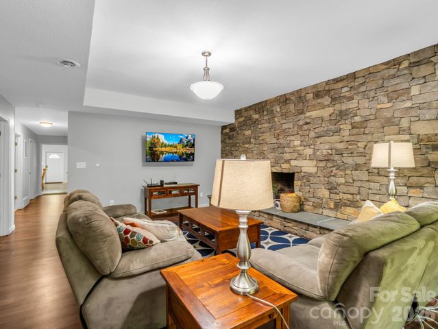 656 Cashiers Valley Road, Brevard, NC 28712