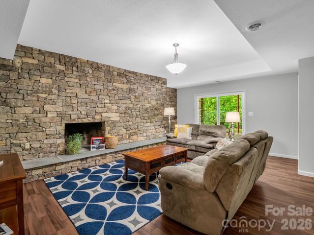 656 Cashiers Valley Road, Brevard, NC 28712