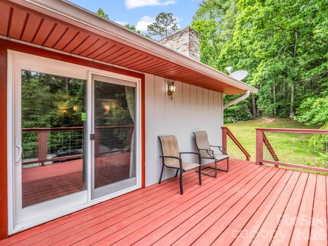 656 Cashiers Valley Road, Brevard, NC 28712