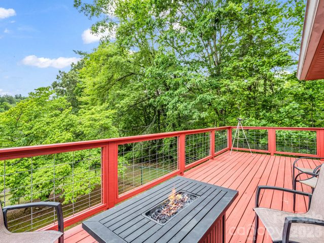 656 Cashiers Valley Road, Brevard, NC 28712