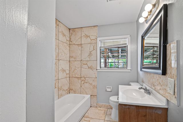 5934 Belmark Street, Houston, TX 77033
