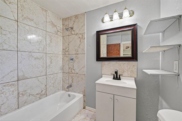 5934 Belmark Street, Houston, TX 77033