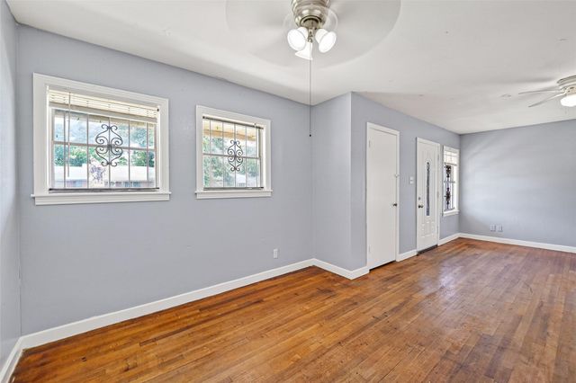 5934 Belmark Street, Houston, TX 77033