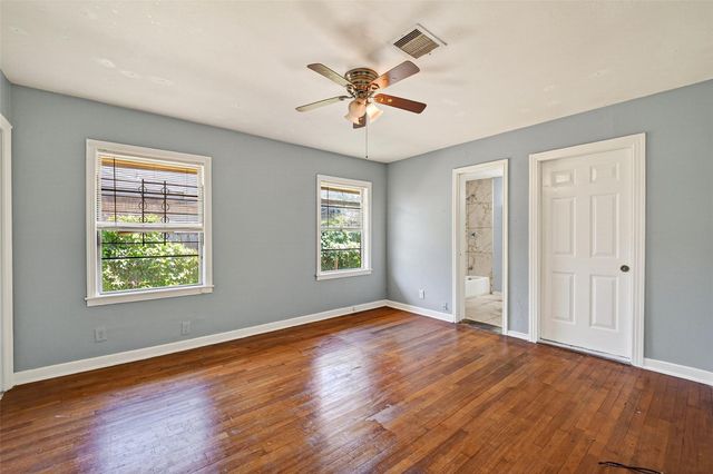 5934 Belmark Street, Houston, TX 77033
