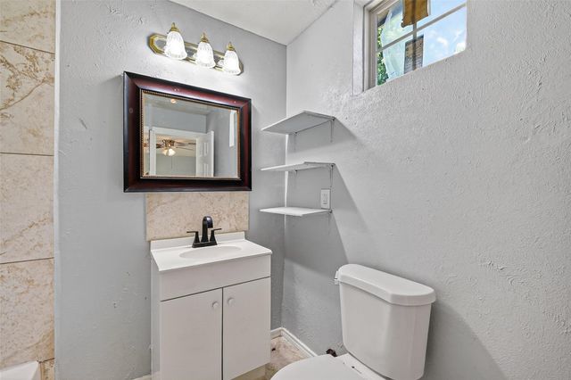 5934 Belmark Street, Houston, TX 77033