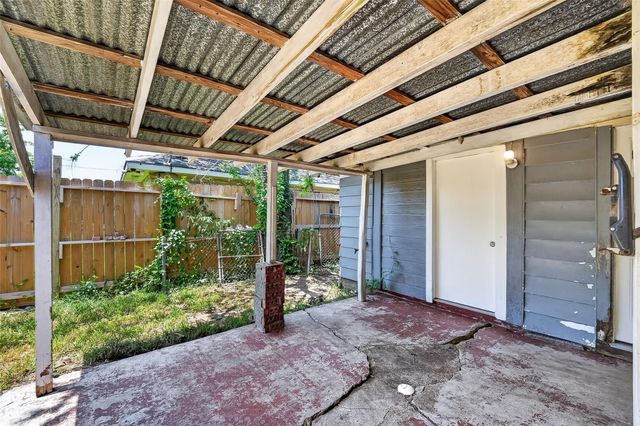 5934 Belmark Street, Houston, TX 77033