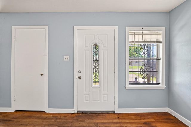 5934 Belmark Street, Houston, TX 77033