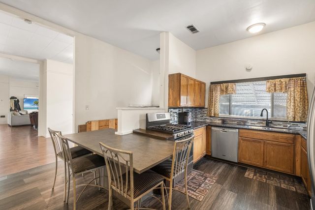 122 W Acacia, Stockton, CA 95202