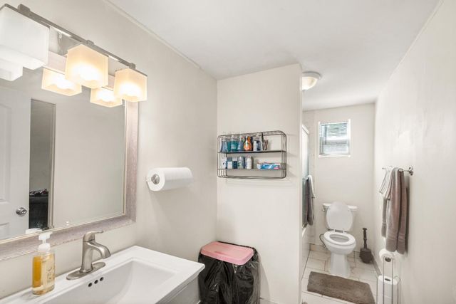 122 W Acacia, Stockton, CA 95202