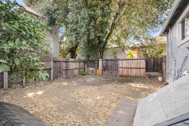 122 W Acacia, Stockton, CA 95202