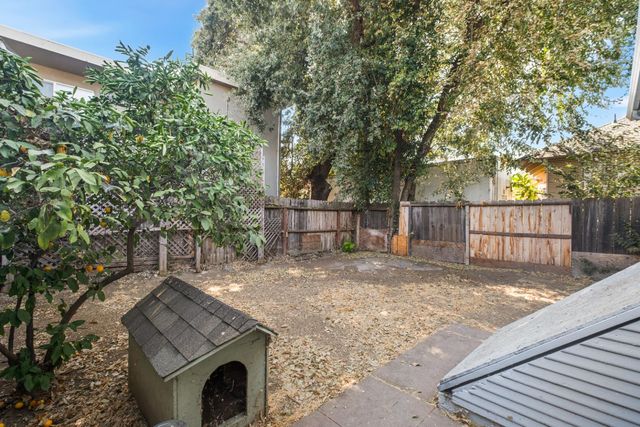 122 W Acacia, Stockton, CA 95202