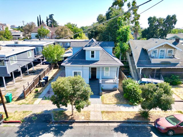 122 W Acacia, Stockton, CA 95202