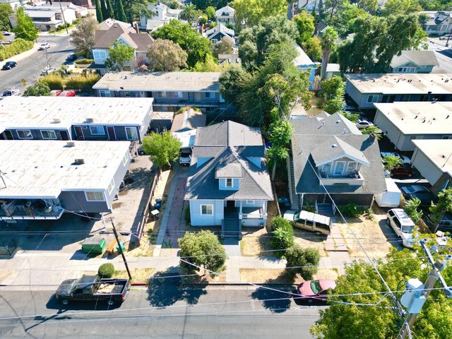 122 W Acacia, Stockton, CA 95202