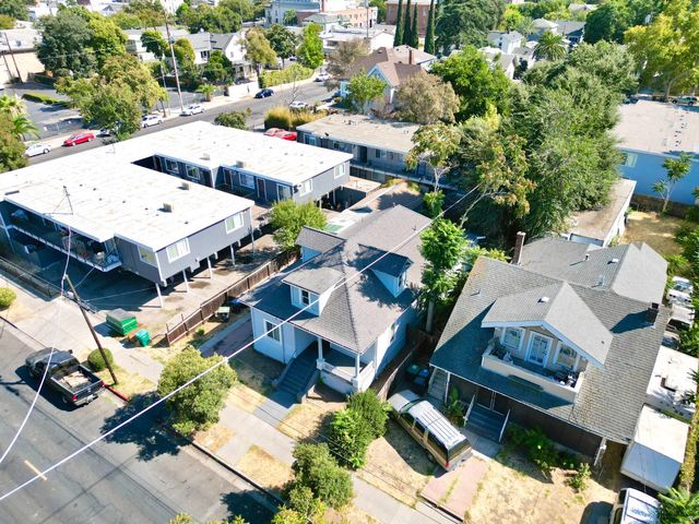 122 W Acacia, Stockton, CA 95202