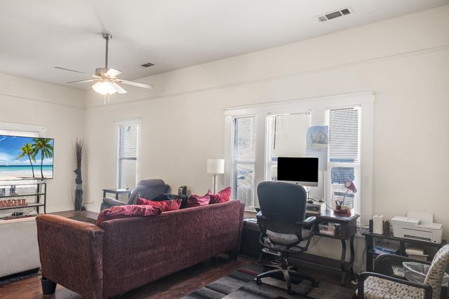 122 W Acacia, Stockton, CA 95202