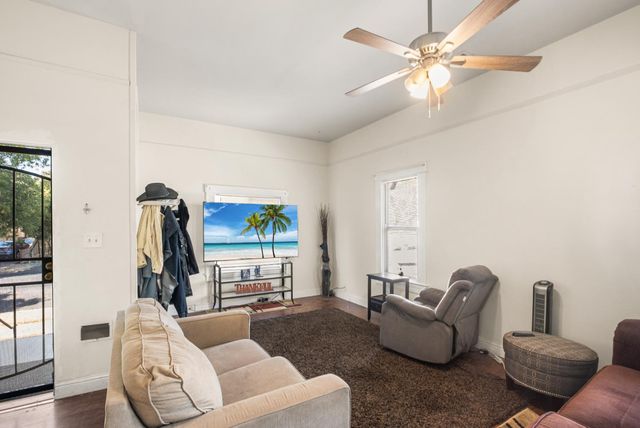 122 W Acacia, Stockton, CA 95202