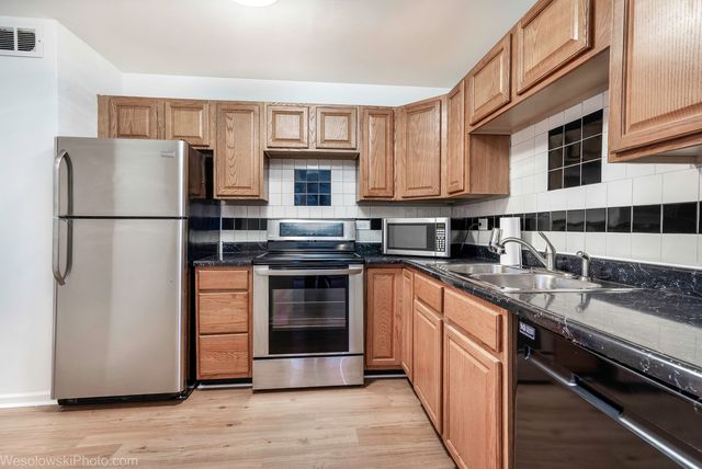 6301 N Sheridan Road 6C, Chicago, IL 60660