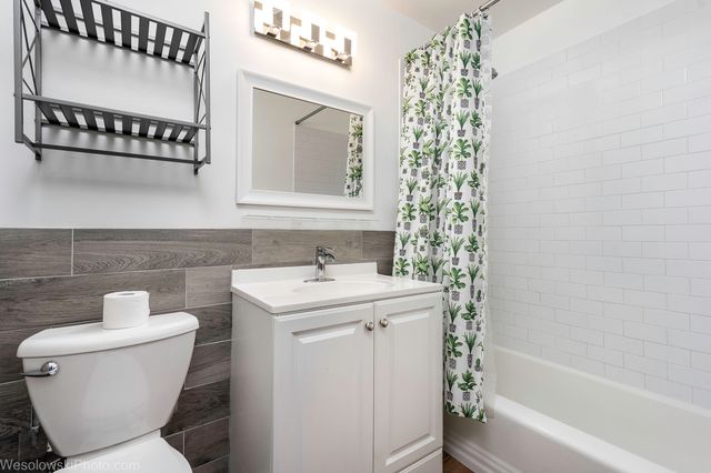 6301 N Sheridan Road 6C, Chicago, IL 60660