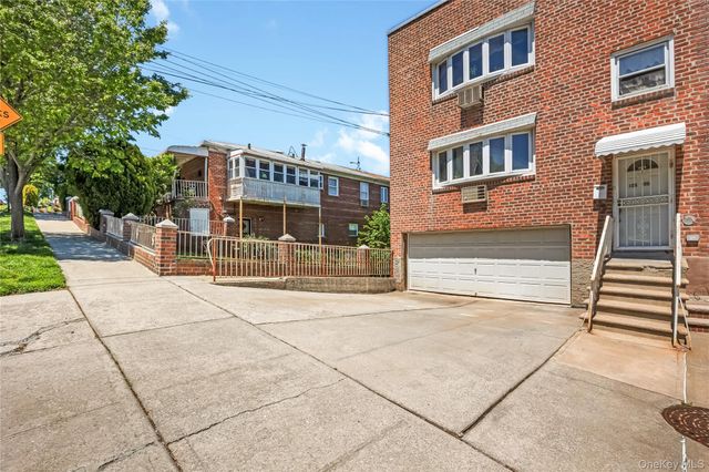 126-09 5th Avenue, College Point, NY 11356