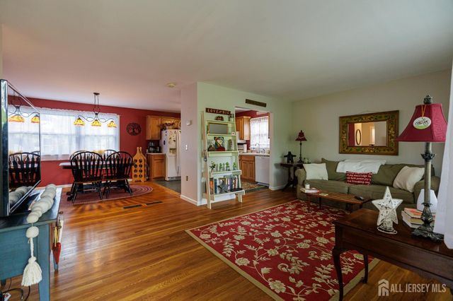 237 4th Street, Dunellen, NJ 08812