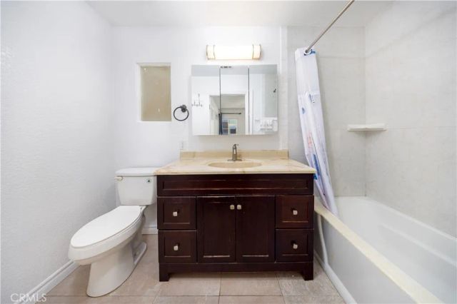 17 Blackbird, Pomona, CA 91766